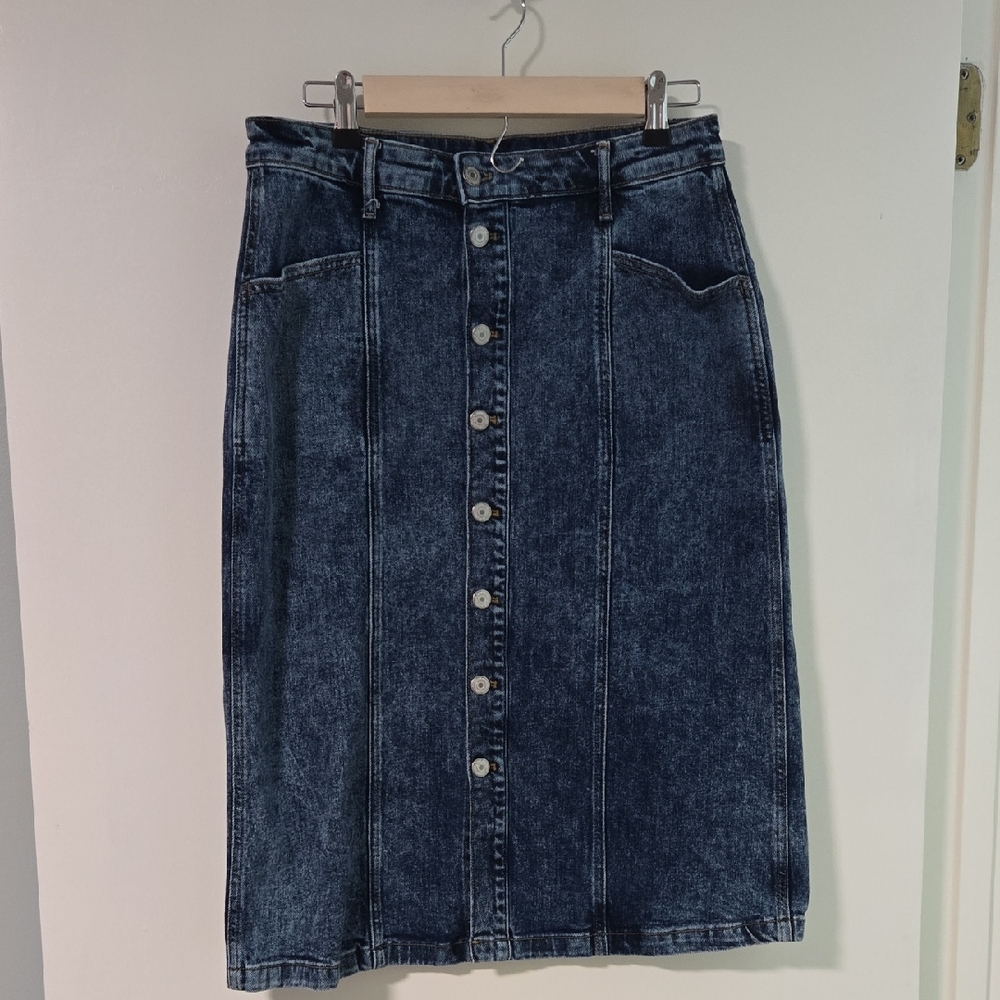 Old Navy High Rise Denim Button-Front Skirt